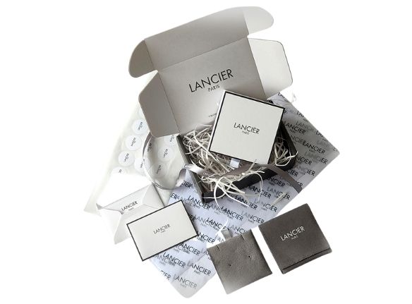 Branded jewlery packaging