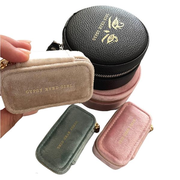 Custom velvet ring box