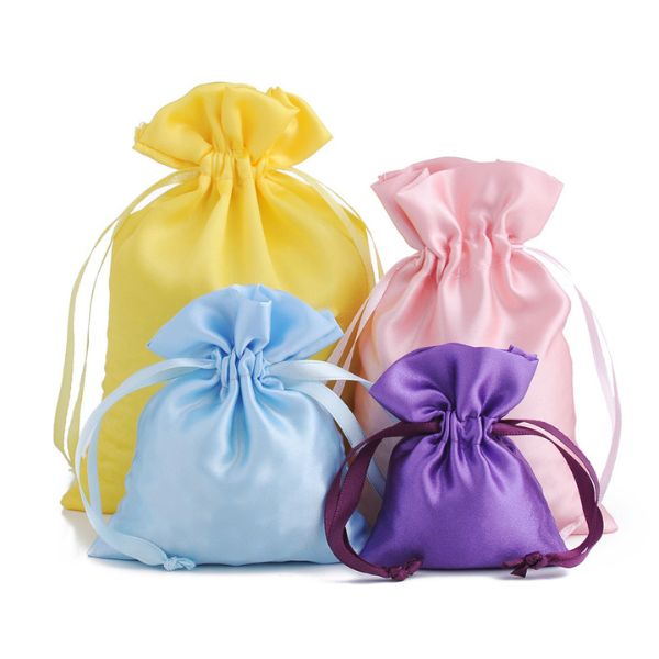 Satin jewelry pouch