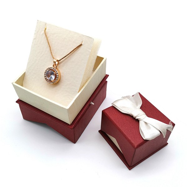 necklace box