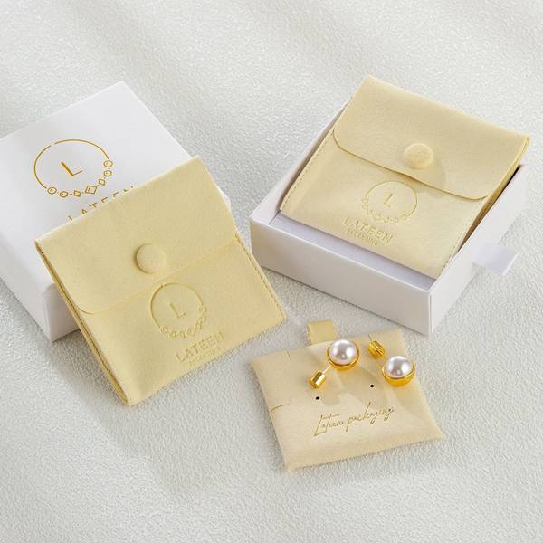 Earring box with inner pouch