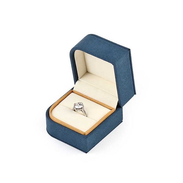 Microfiber necklace box