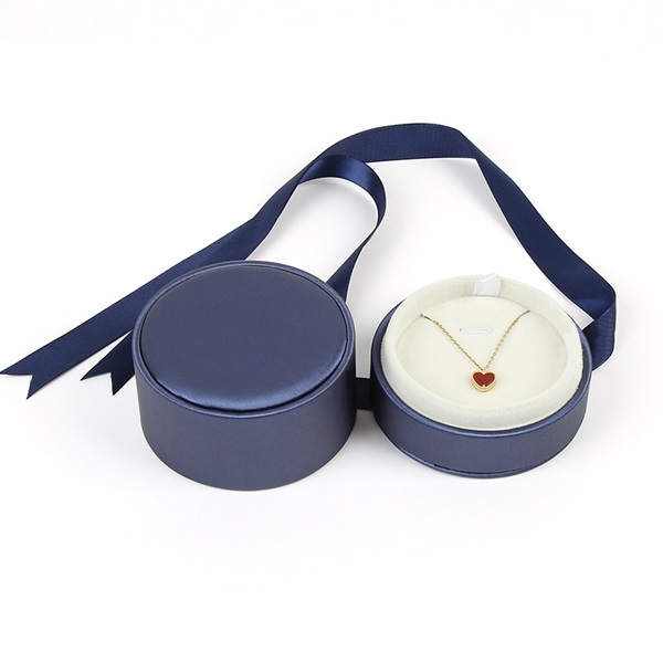 Necklace gift box