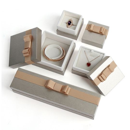 Stylish jewelry box