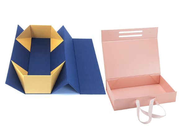 Foldable gift box