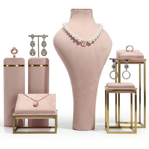 Velvet jewelry display